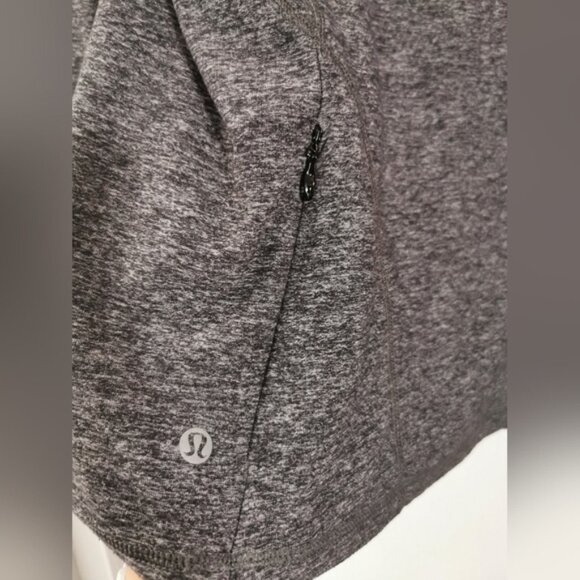 Lululemon Long sleeve tshirt Gray Ptp 18 size Medium Great pre worn conditio - Picture 6 of 8